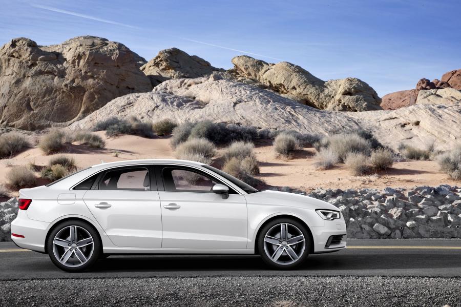  Audi A3 Sedan 2.0 TDI (8V) 2013 года  (WW) (фото 7 из 42)